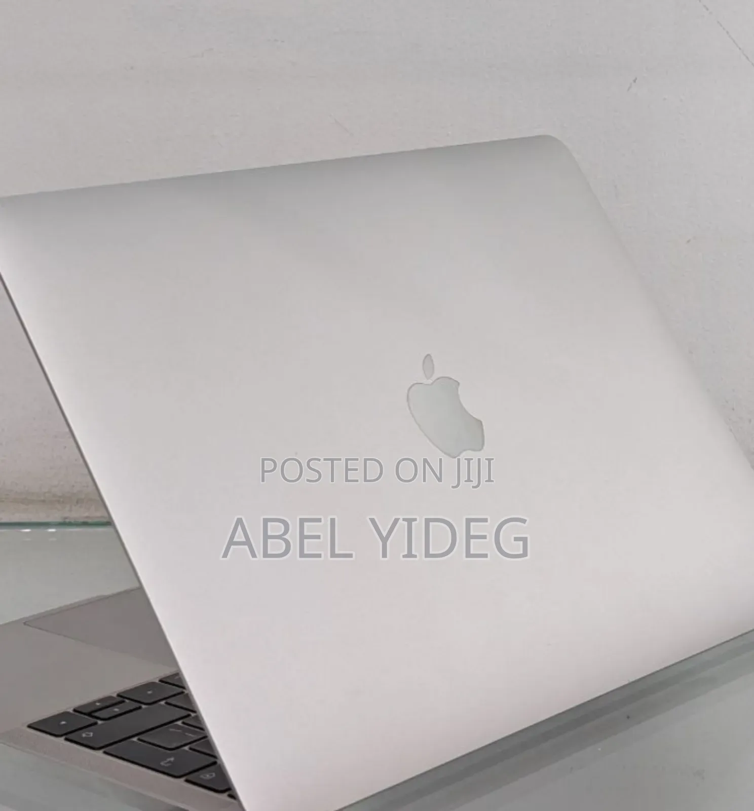 New Laptop Apple MacBook Pro 2017 8GB Intel Core I5 SSD 256GB