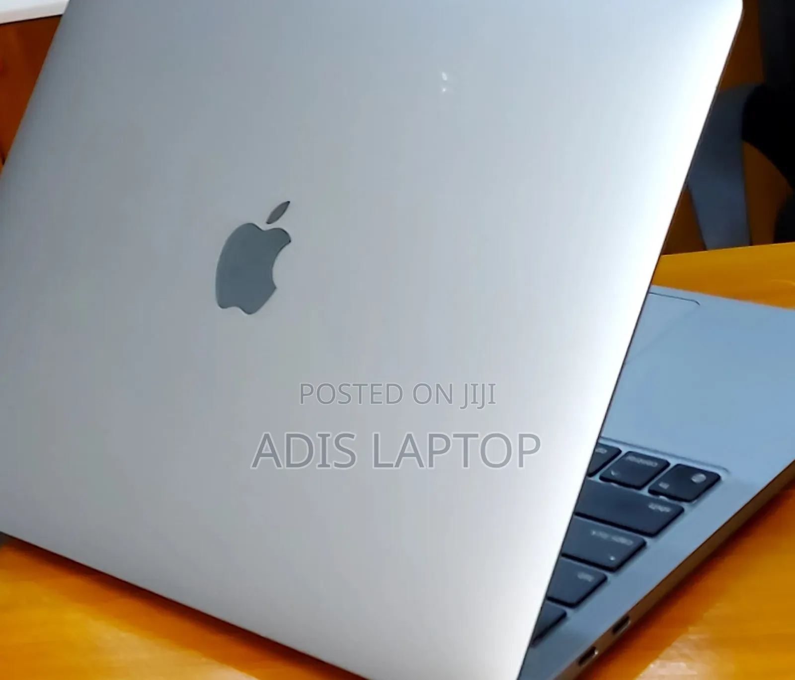 New Laptop Apple MacBook Pro 8GB Apple M2 SSD 256GB