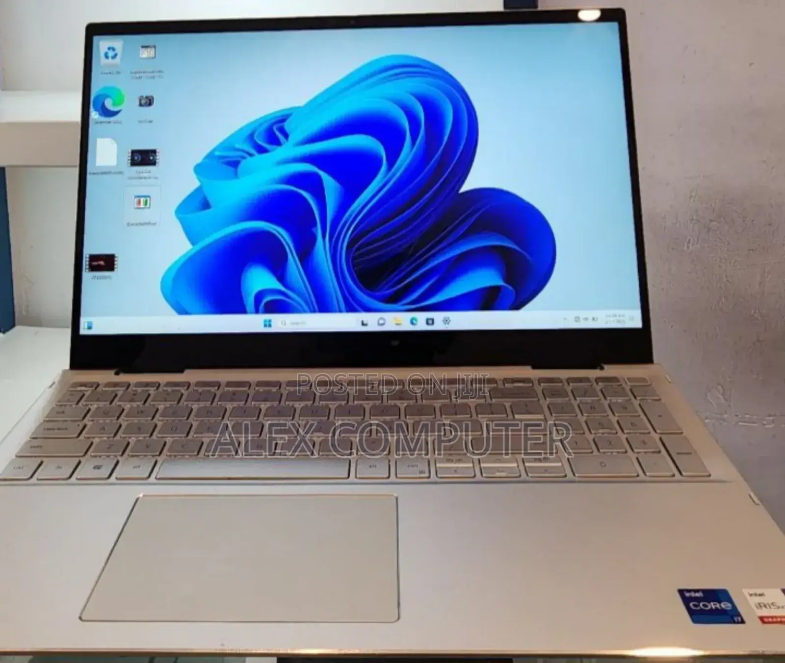 New Laptop Dell Inspiron 15 16GB Intel Core I7 SSD 1T