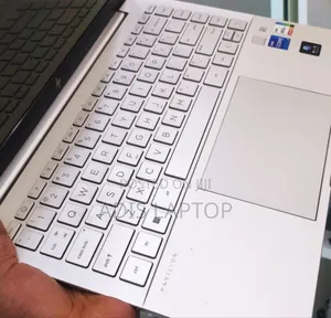 New Laptop HP Pavilion 10 16GB Intel Core I7 SSD 1T