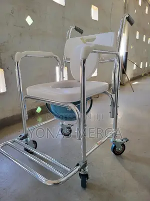 Commode Chair on Wheels፮蕎remoable Pot Chair公≡Toilet Chair