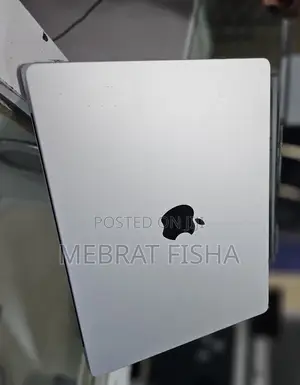 New Laptop Apple MacBook Pro 8GB Apple M3 SSD 512GB