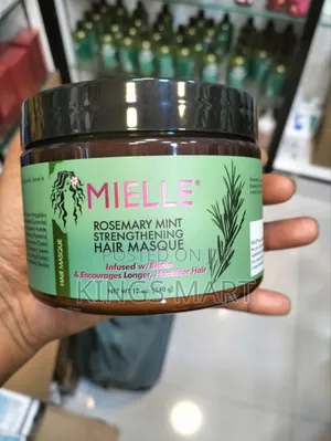 Mielle Rosmary Mint Strengthening Hair Masque