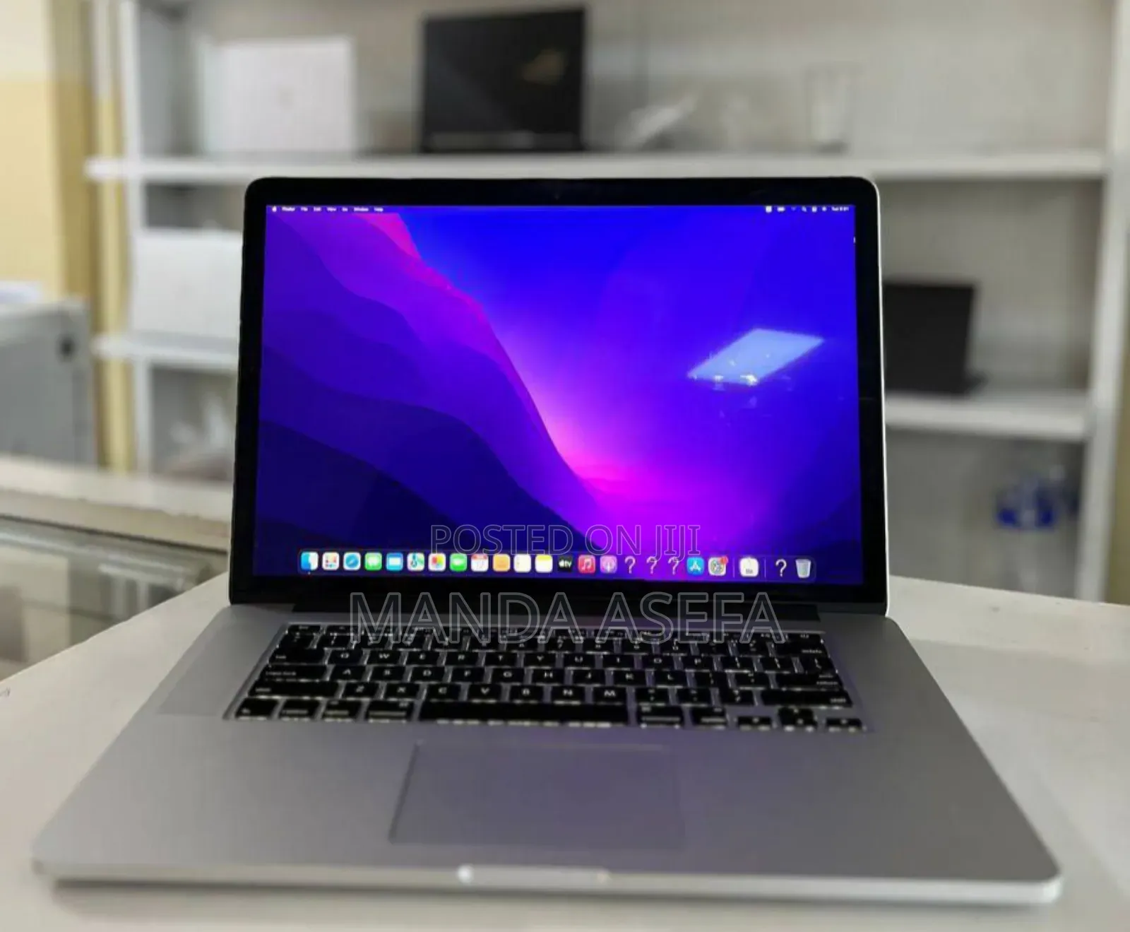 New Laptop Apple MacBook Pro 2015 16GB Intel Core I7 SSD 256GB