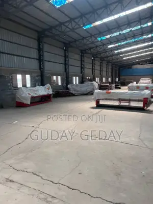 የሚሸጥ መጋዘን ከነ ማሽኑ