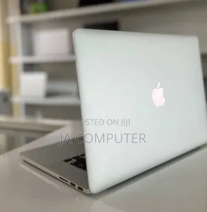 New Laptop Apple MacBook Pro 2015 16GB Intel Core I7 SSD 256GB