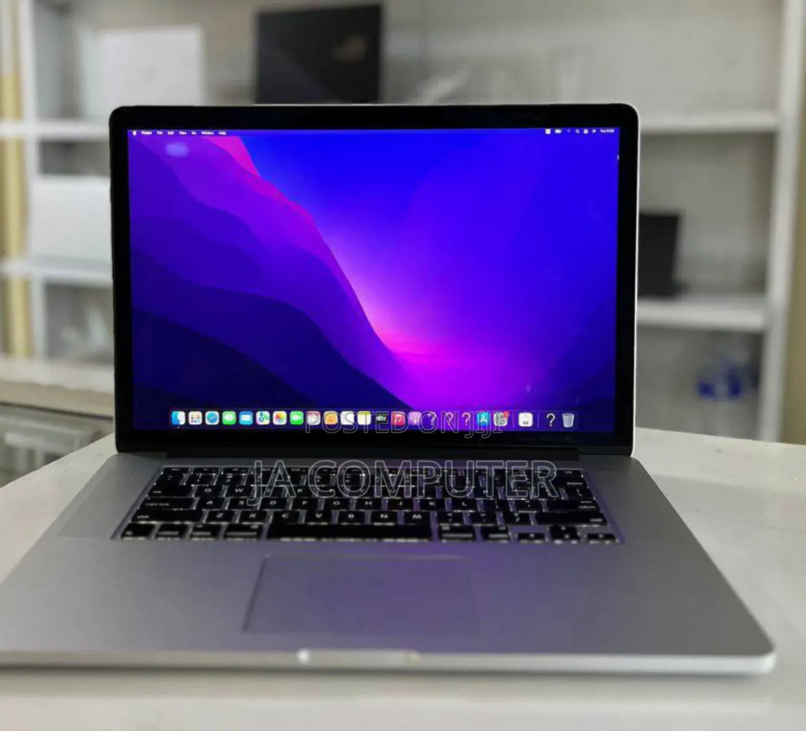 New Laptop Apple MacBook Pro 2015 16GB Intel Core I7 SSD 256GB