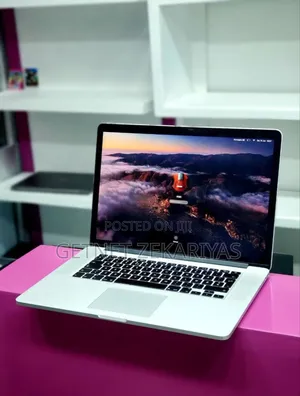 New Laptop Apple MacBook Pro 2015 16GB Intel Core I7 SSD 256GB