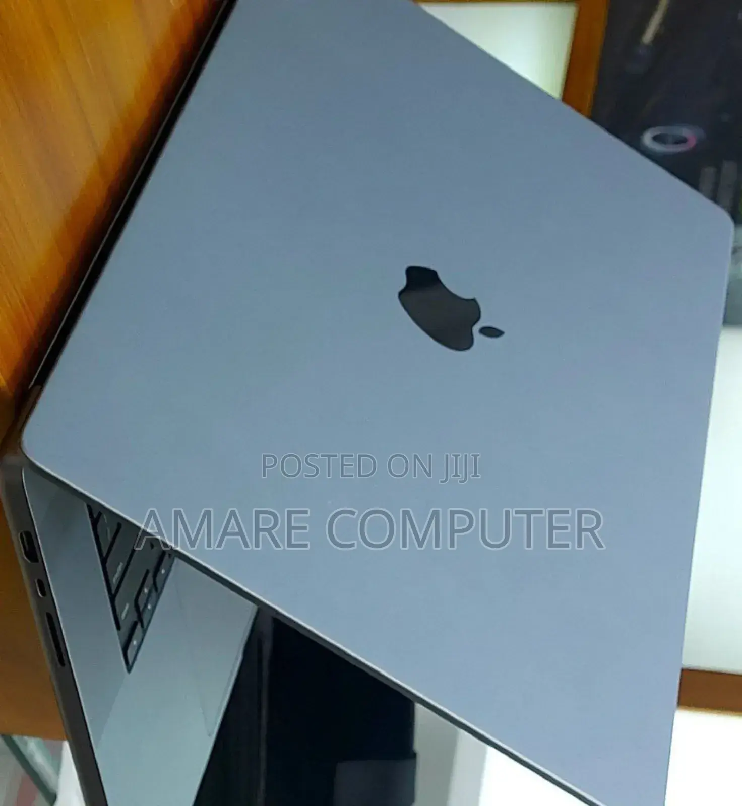 New Laptop Apple MacBook Pro M1 16GB Apple M1 Pro SSD 1T
