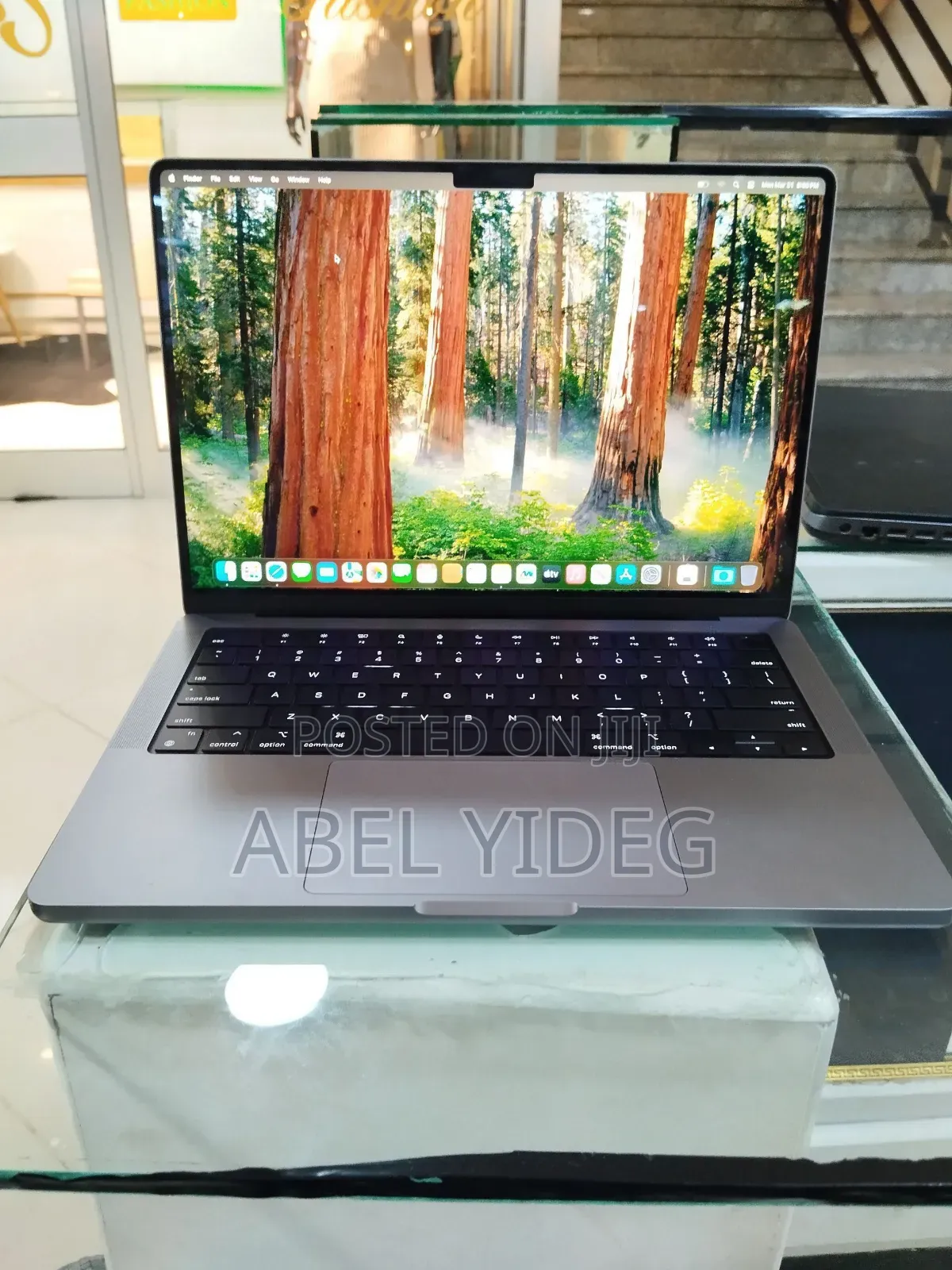 New Laptop Apple MacBook Pro 2021 M1 16GB Apple M1 Pro SSD 1T