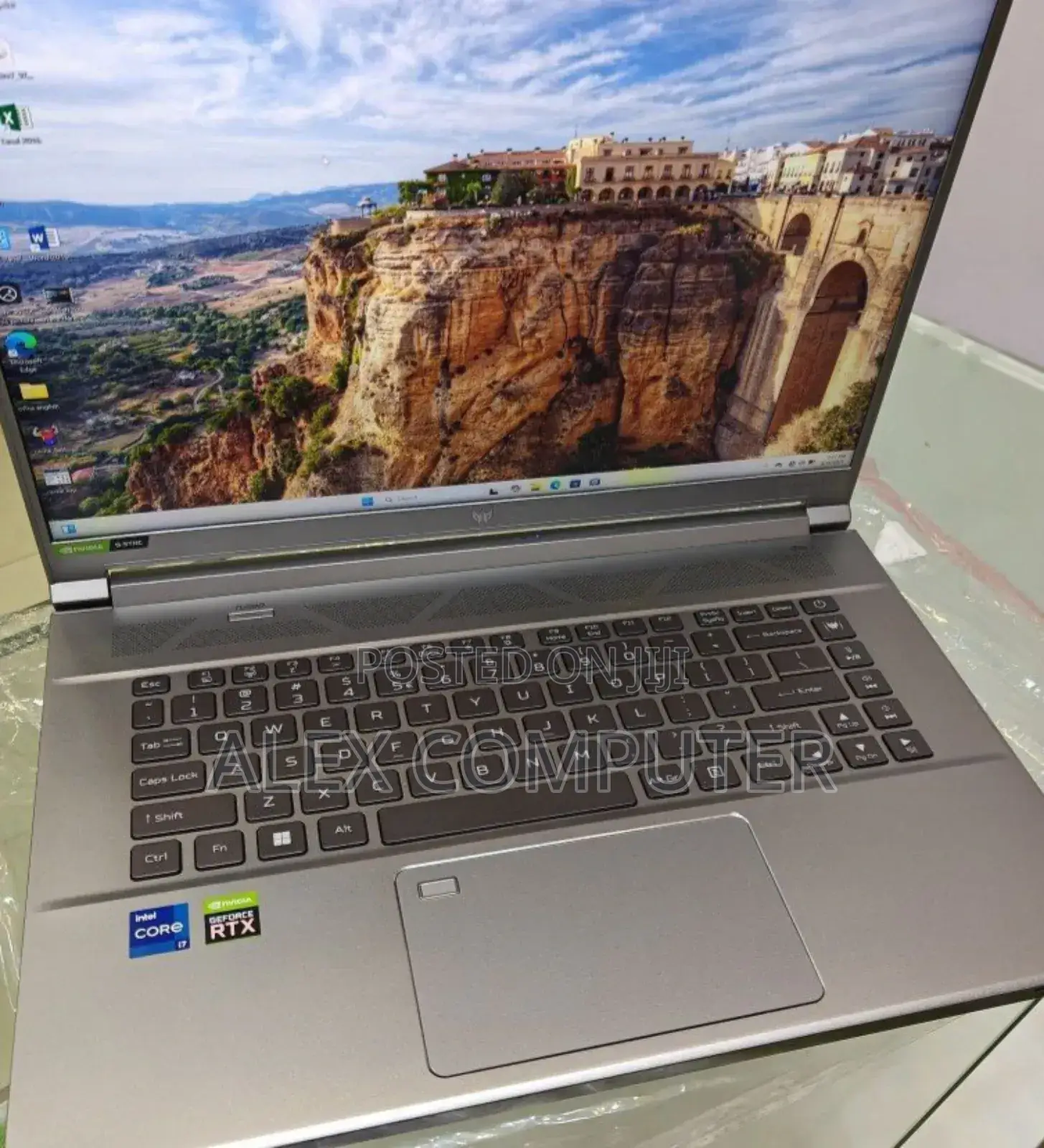 New Laptop Acer Predator Helios 300 16GB Intel Core I7 SSD 1T