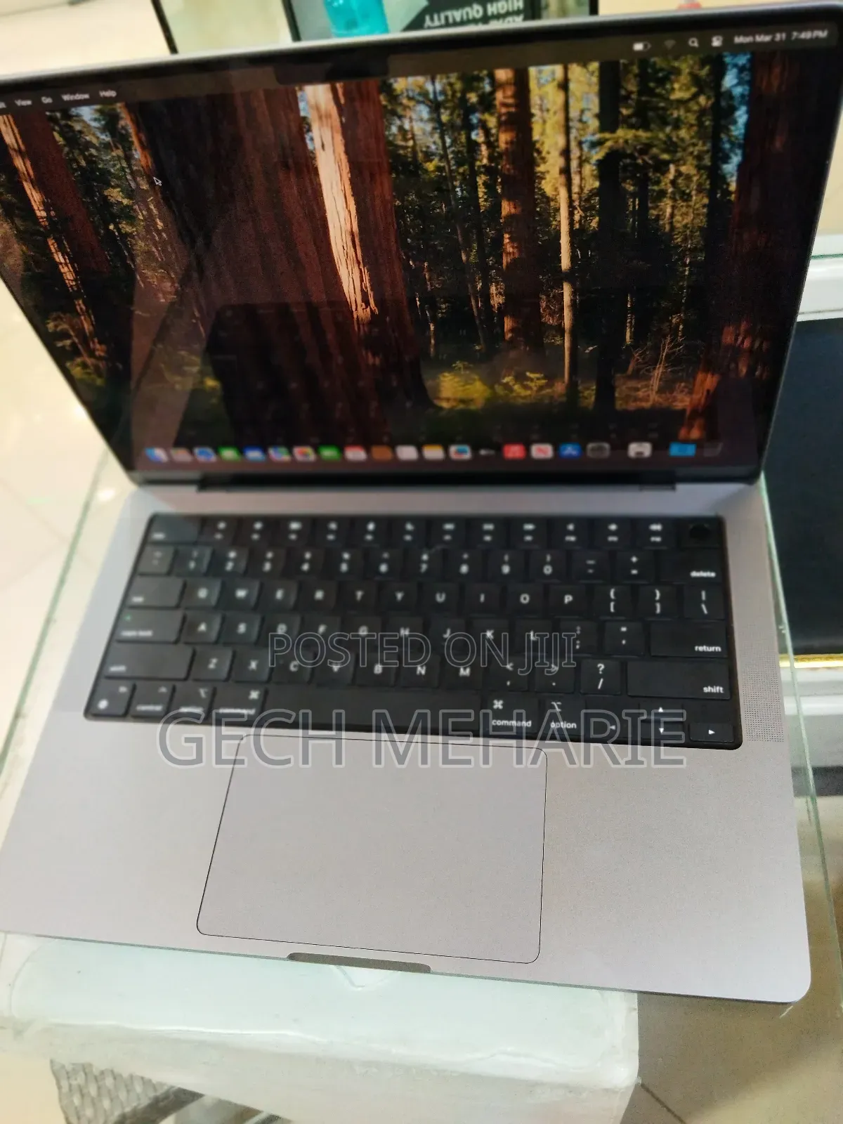 New Laptop Apple MacBook Pro M1 16GB Apple M1 Pro SSD 1T