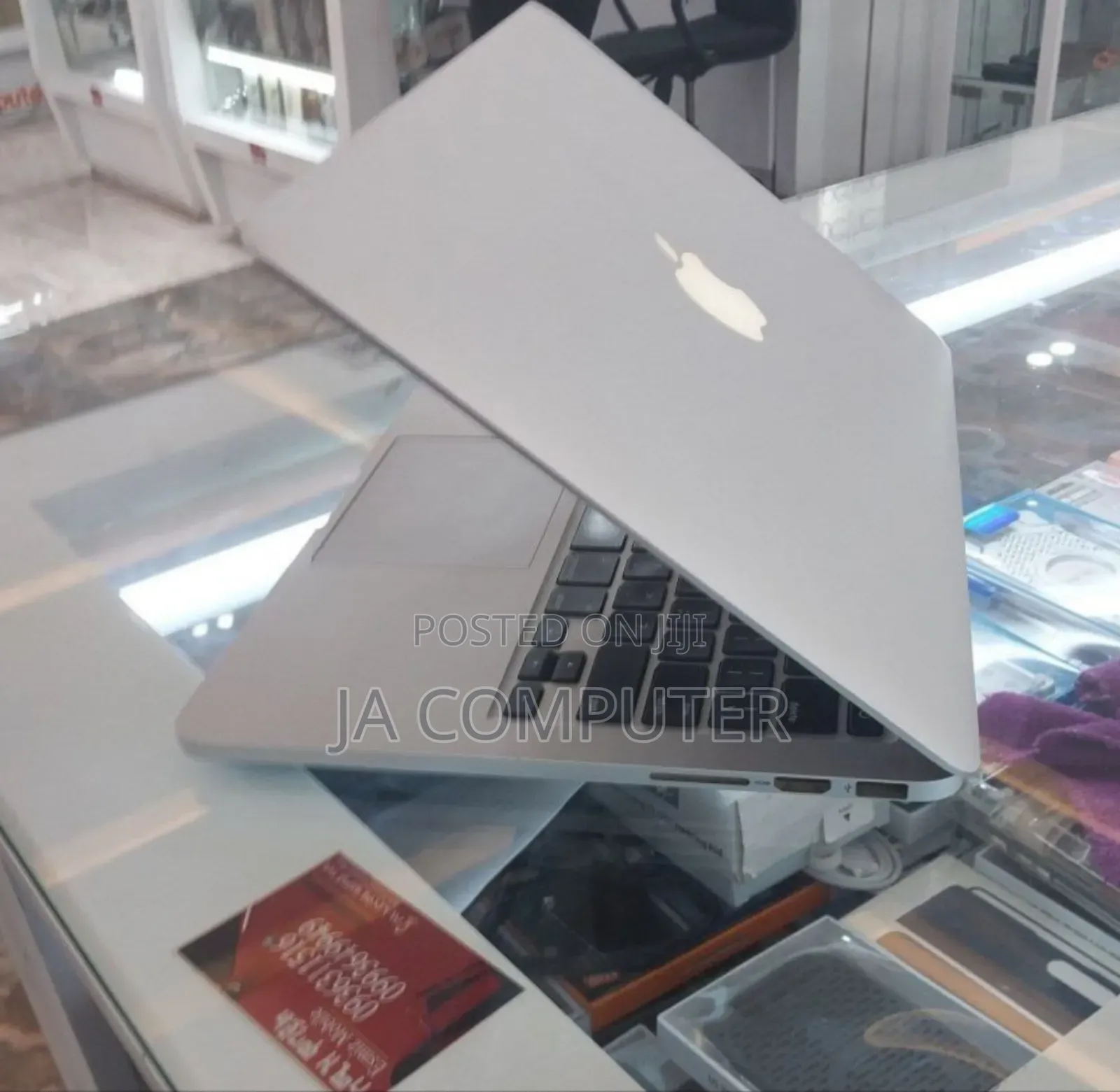 New Laptop Apple MacBook Pro 2015 16GB Intel Core I5 SSD 512GB