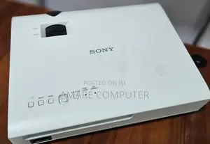 High Quality Sony VPL-Dx102 Projector White Brigh