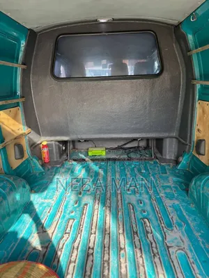 Toyota HiAce 2000