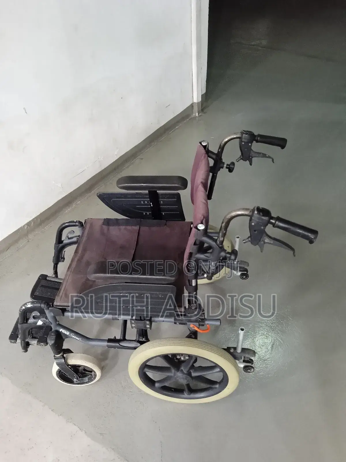 ያገለገለ Wheelchair32wheelchair89wheelchair98wheelchair21ዊልቸር