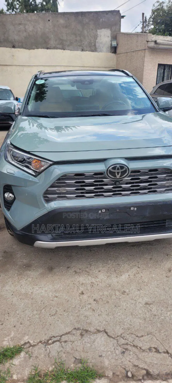 Toyota RAV4 2021 Green