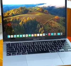 New Laptop Apple MacBook Pro 2022 M2 8GB Apple M2 SSD 256GB