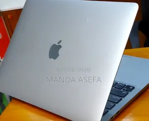 New Laptop Apple MacBook Pro 8GB Apple M2 SSD 256GB