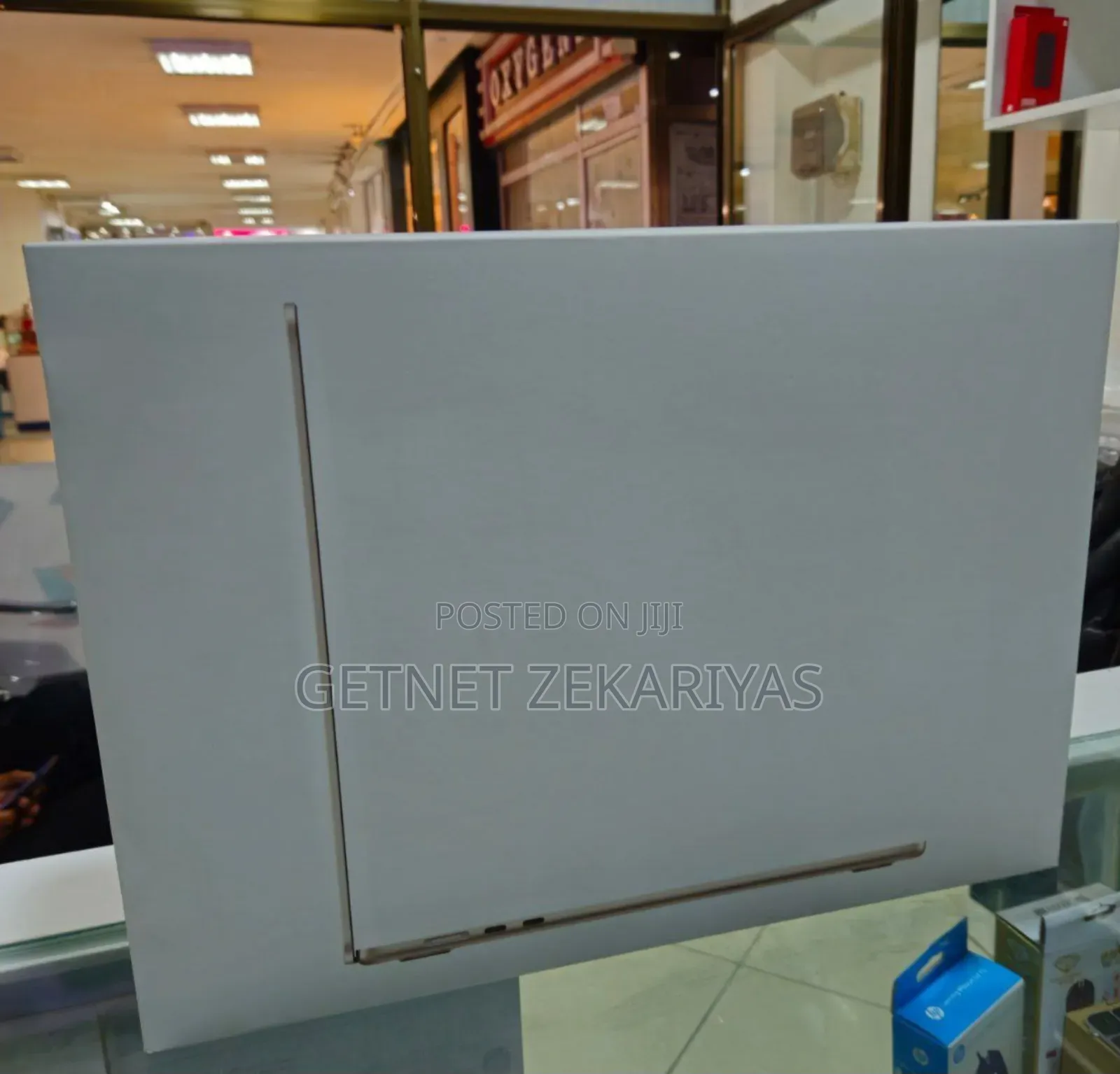 New Laptop Apple MacBook Air 2023 M2 8GB Apple M2 SSD 256GB