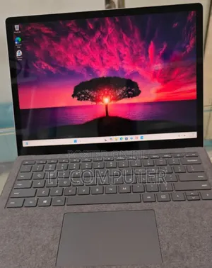 New Laptop Microsoft Surface 16GB Intel Core I7 SSD 512GB