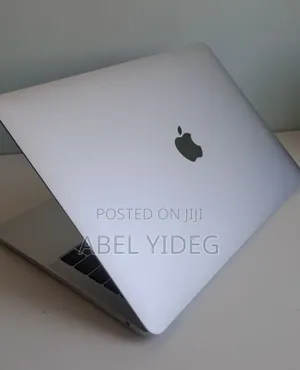 New Laptop Apple MacBook Pro 2017 8GB Intel Core I5 SSD 128GB