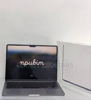 New Laptop Apple MacBook Air 2024 M3 13-Inch 8GB Apple M3 SSD 256GB