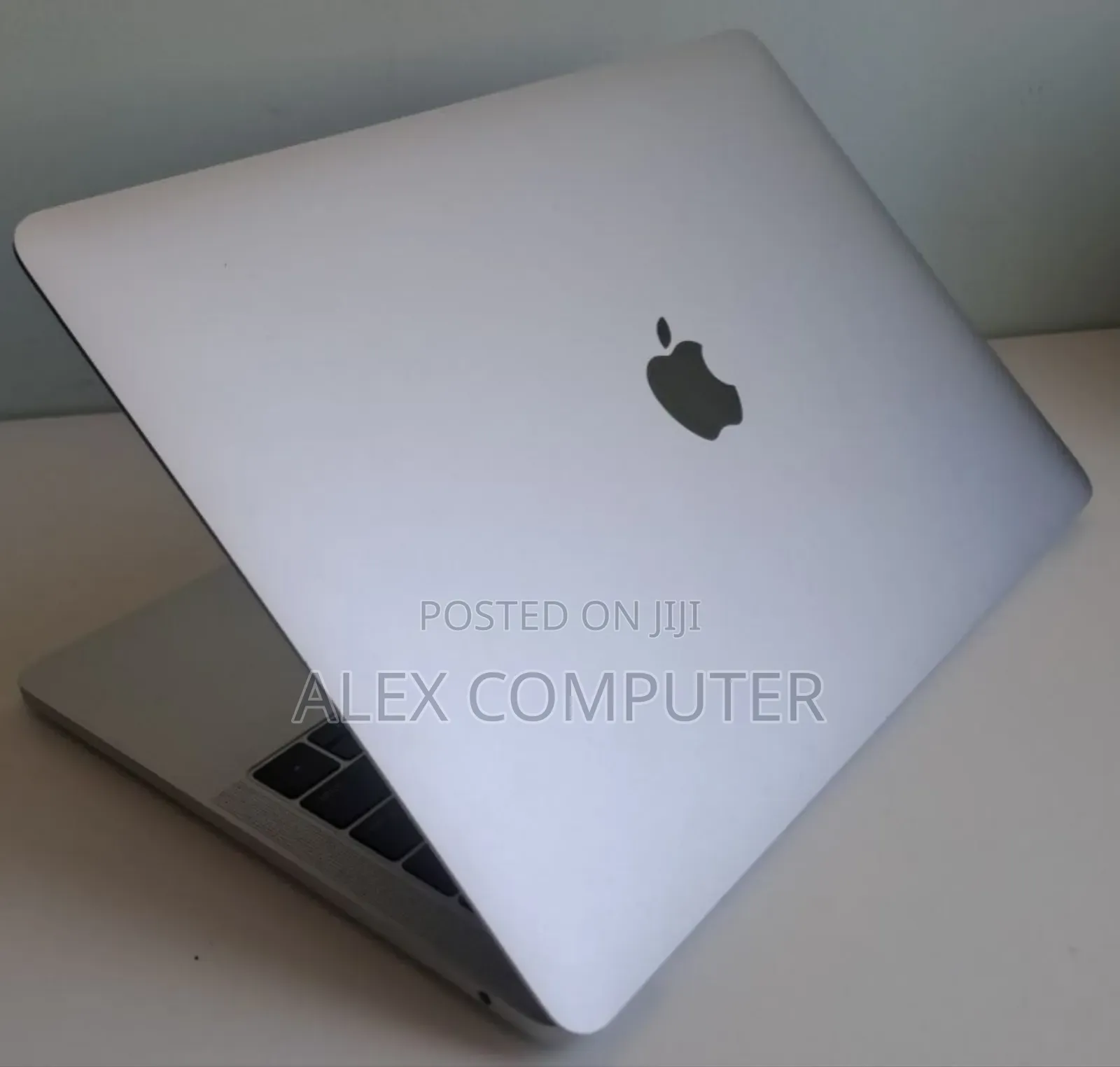 New Laptop Apple MacBook Pro 2017 8GB Intel Core I5 SSD 128GB