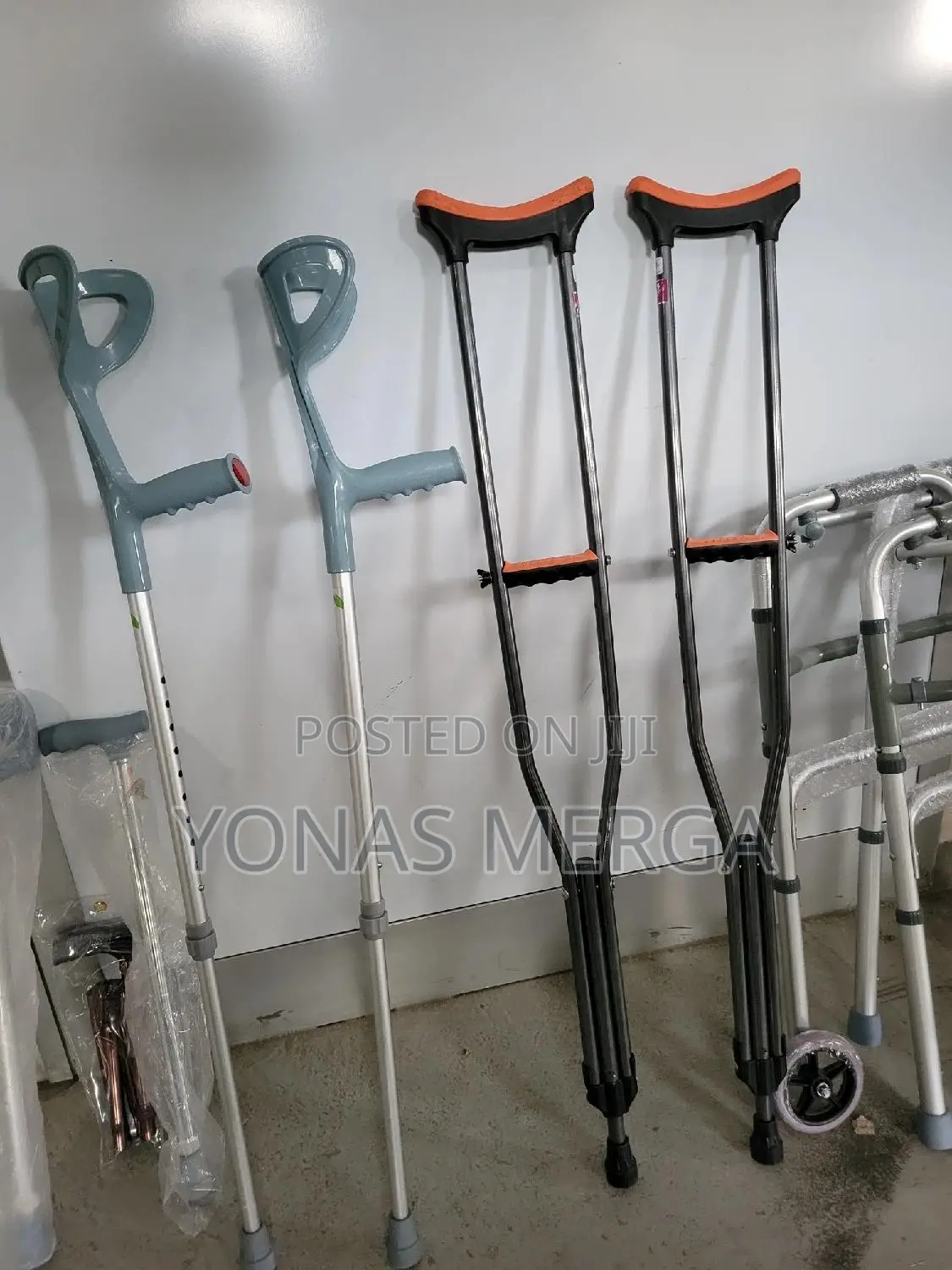 Adult Tall 1-Pair፭斉(2) Crutches Adult 1 Pair Mdsv80535
