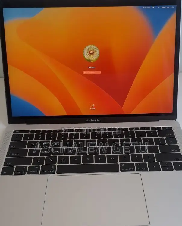 New Laptop Apple MacBook Pro 2017 8GB Intel Core I5 SSD 128GB