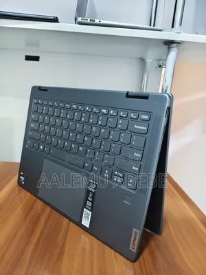 New Laptop Lenovo Yoga 7i 8GB Intel Core i5 SSD 512GB