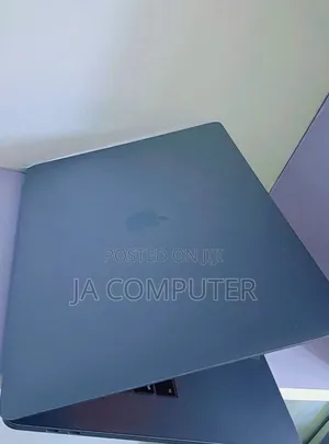 New Laptop Apple MacBook Pro 2017 16GB Intel Core I7 SSD 512GB