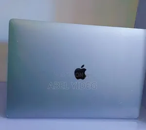 New Laptop Apple MacBook Pro 2017 16GB Intel Core I7 SSD 512GB