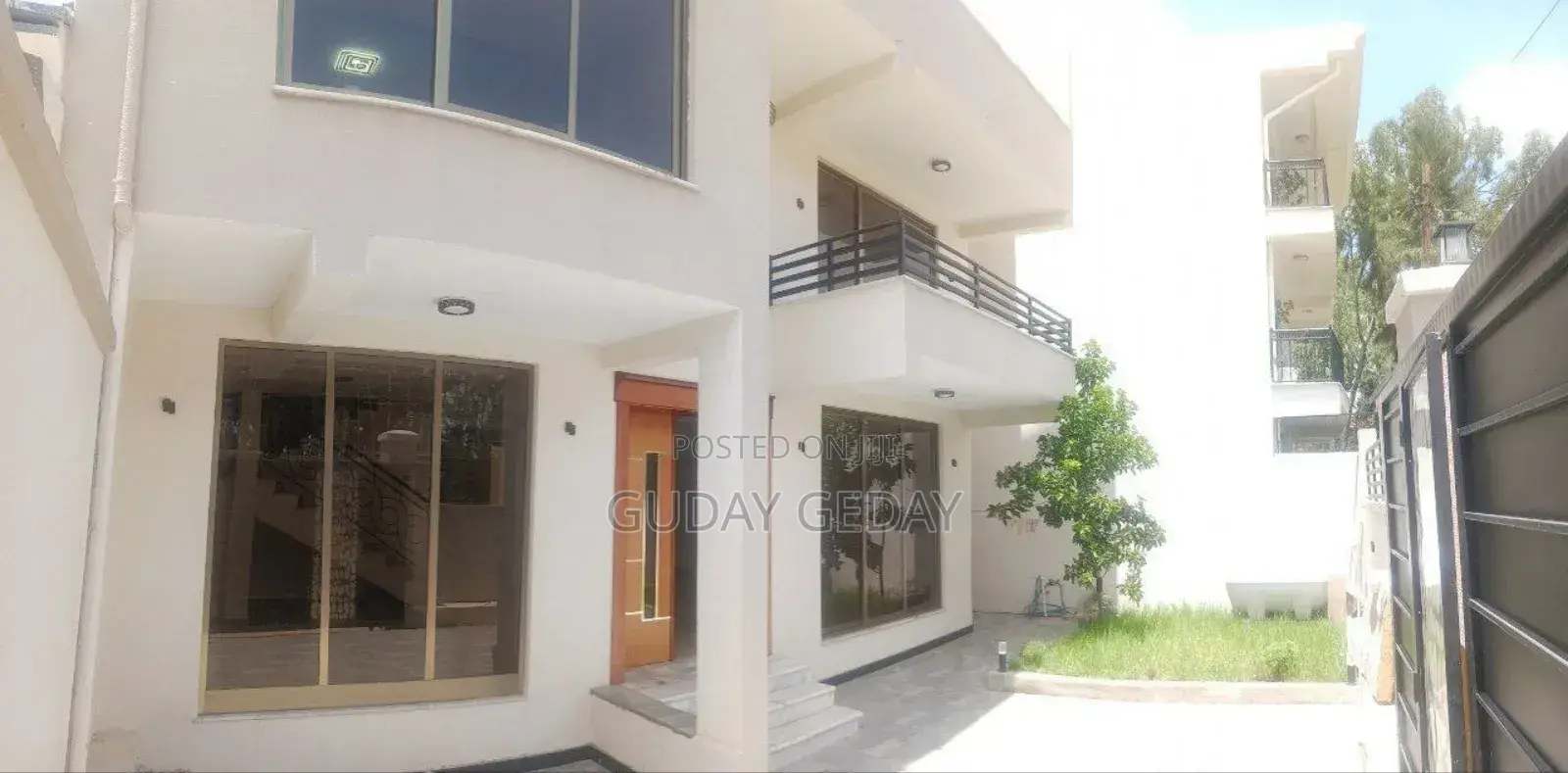 Furnished 8bdrm Duplex in Akaky Kaliti for sale