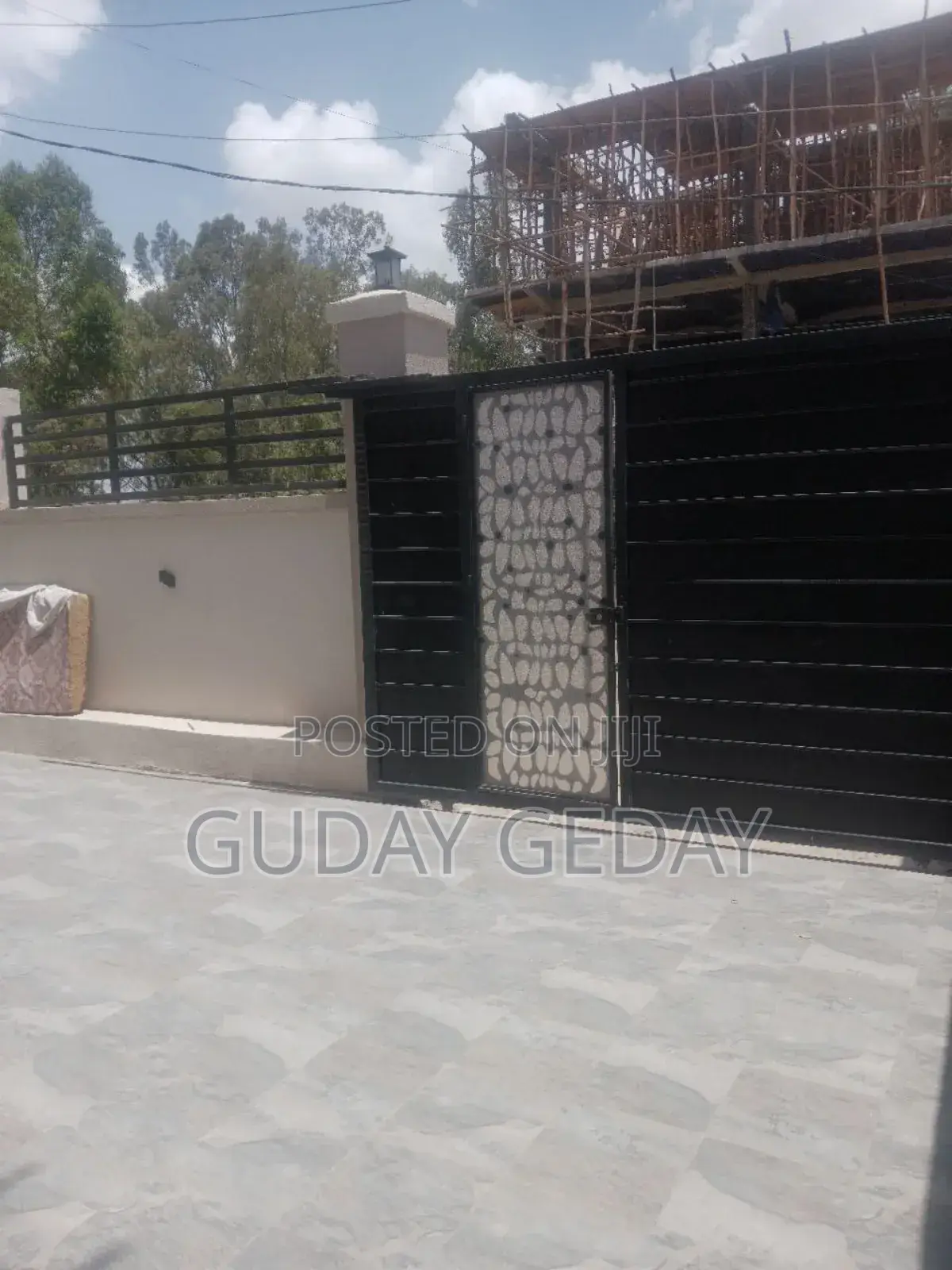 Furnished 8bdrm Duplex in Akaky Kaliti for sale