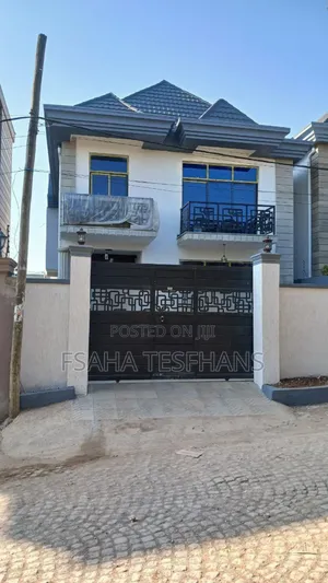 5bdrm House in House G+1, Yeka for rent