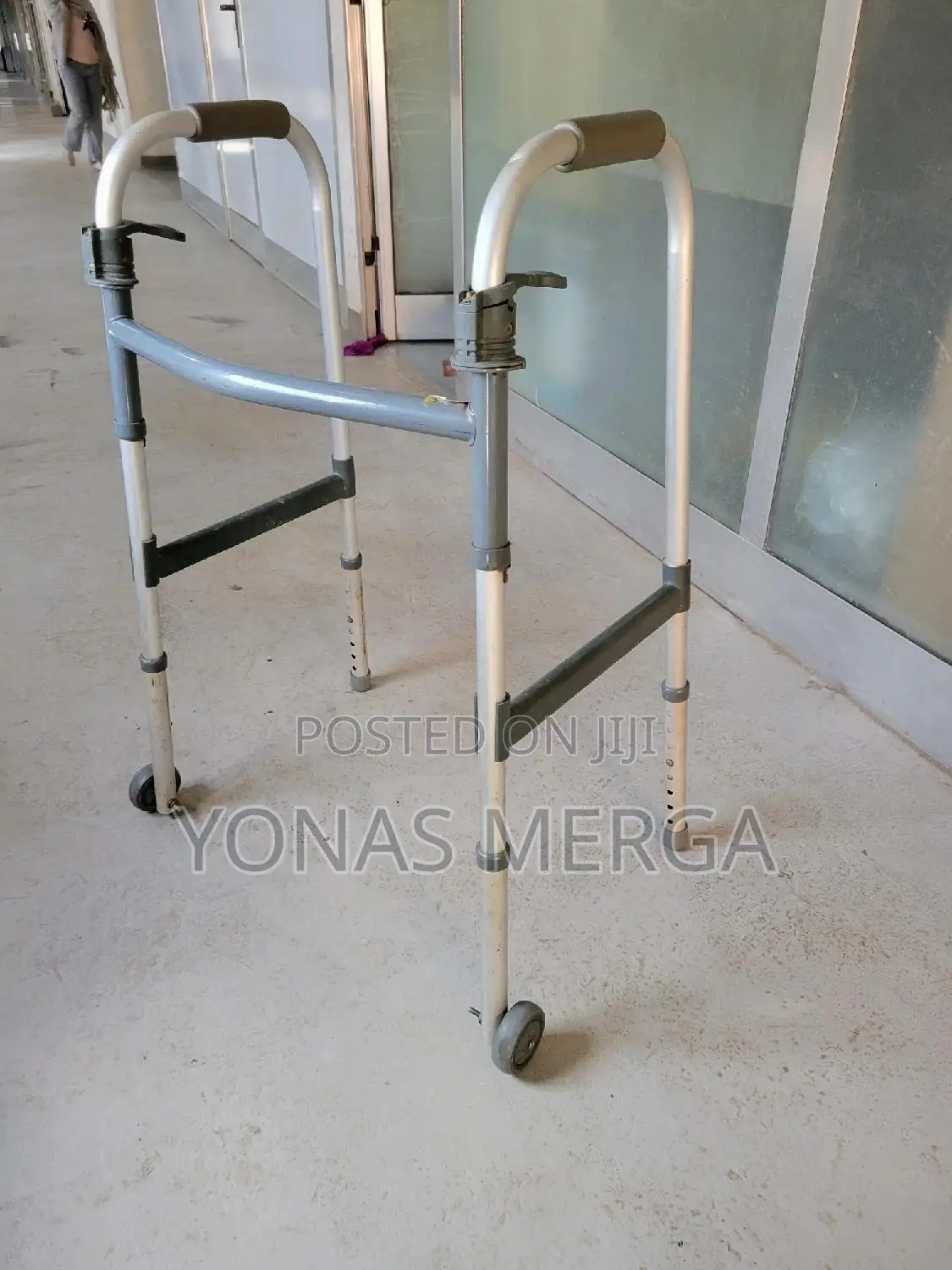 Walker/Walker\Reciprocating Walking Frame – Black Green
