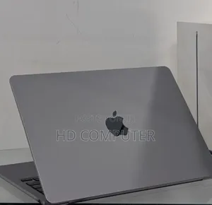 New Apple MacBook Pro 2024 M4 14-Inch 16GB Intel Core M3 SSD 256GB