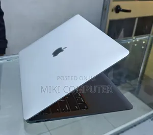 New Laptop Apple MacBook Air 2020 8GB Intel Core I5 SSD 256GB