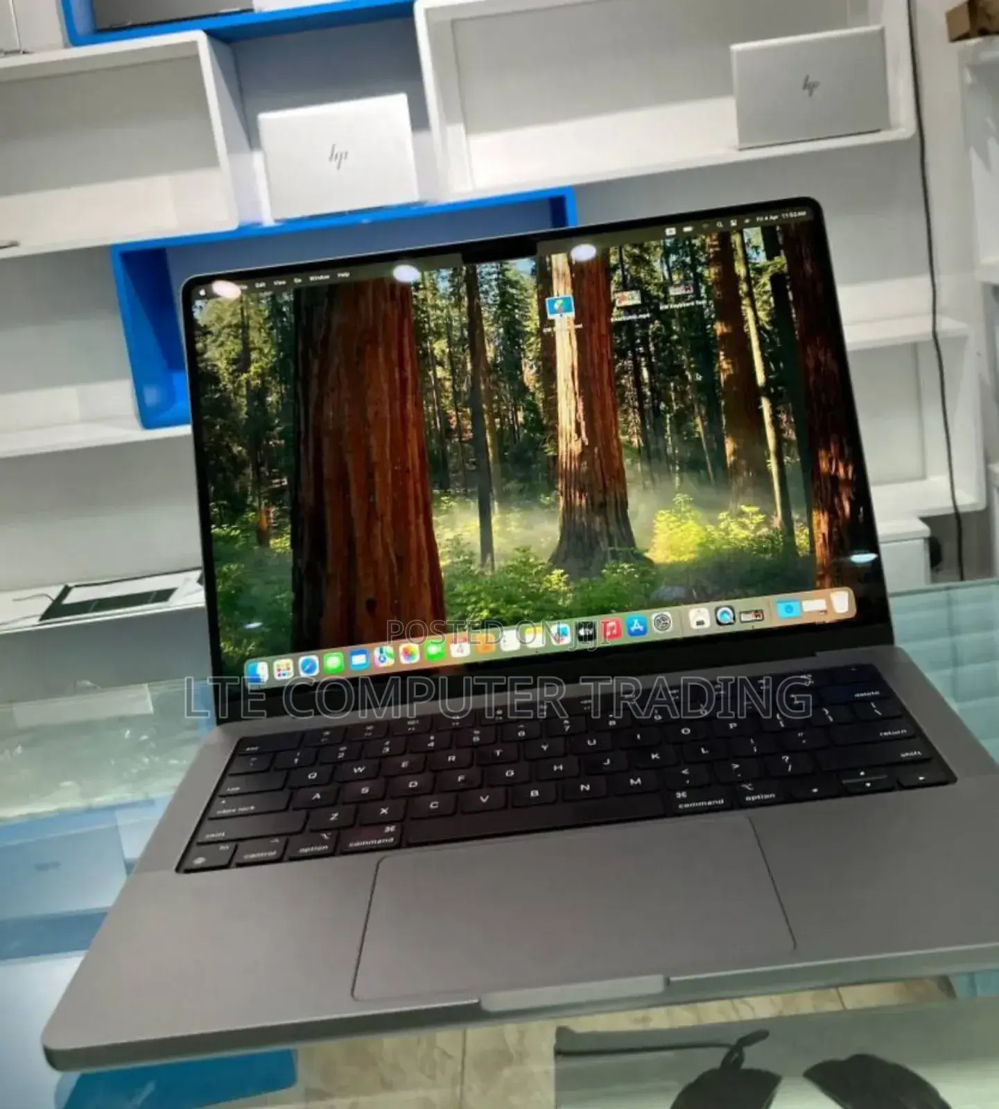 New Laptop Apple MacBook Pro M1 16GB Apple M1 Pro SSD 1T