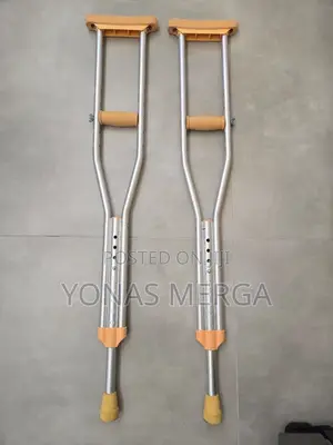 Auxiliary Crutches∞፱ክራንችkranch፺飧crutches5郾underarm Crutches