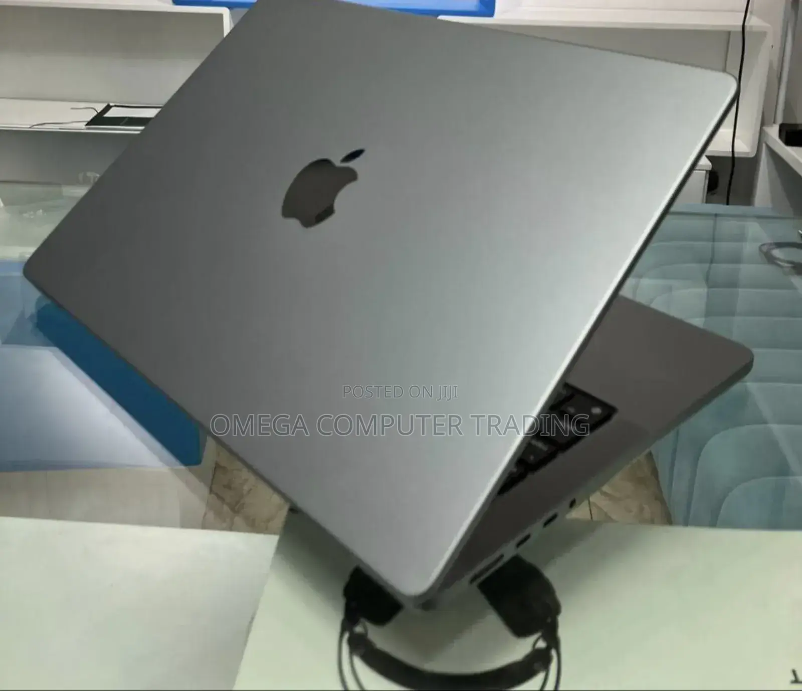 New Laptop Apple MacBook Pro 2021 M1 16GB Apple M1 SSD 1T