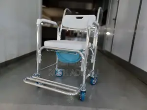 ዊልቸር ባለ 4ትንሽ ጓማ Wheelchair25commode Wheelchair43commode
