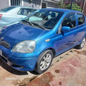 Toyota Vitz 2002 Blue