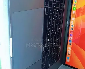 New Laptop Apple MacBook Pro 2017 16GB Intel Core I7 SSD 512GB