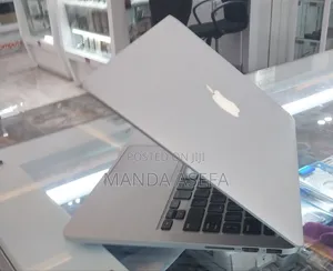 New Laptop Apple MacBook Pro 2015 16GB Intel Core I5 SSD 512GB
