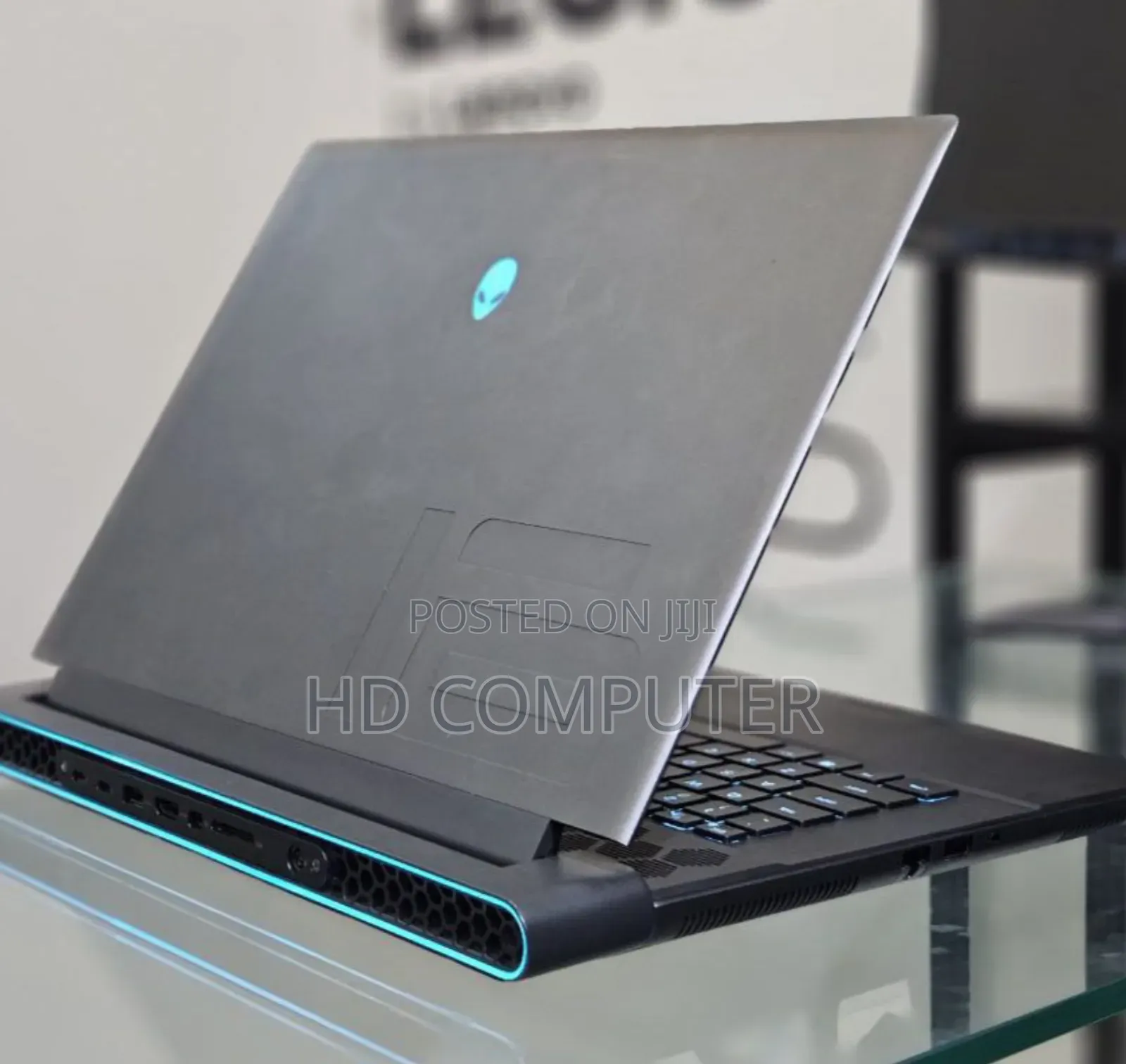 New Laptop Alienware M17x R2 16GB Intel Core I7 SSD 1T