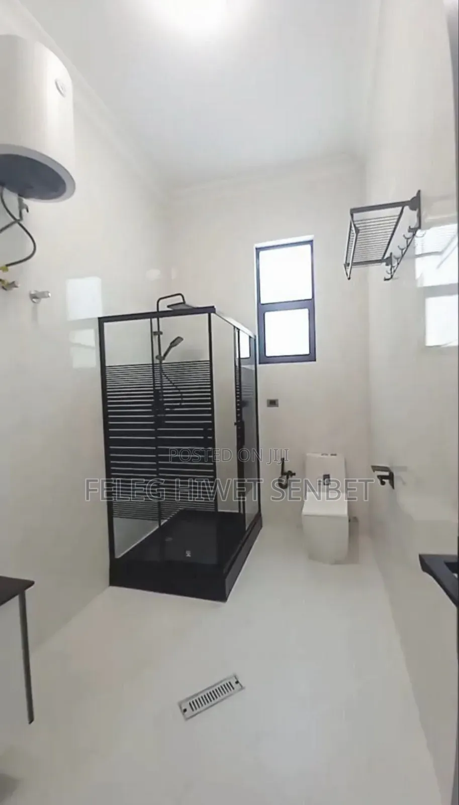 Furnished 5bdrm Villa in አአ, Bole for sale