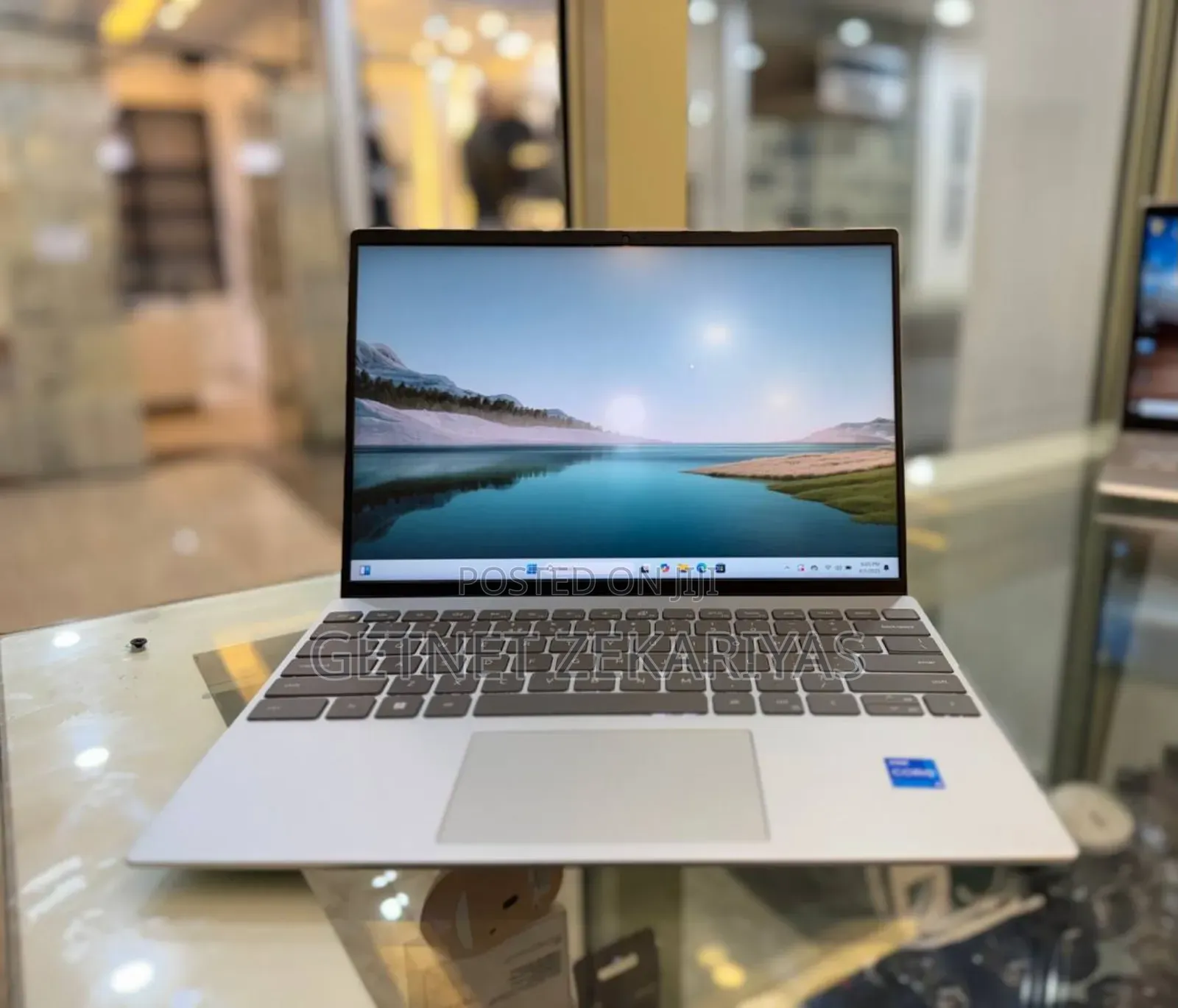 New Laptop Dell Inspiron 13 5368 16GB Intel Core I5 SSD 512GB
