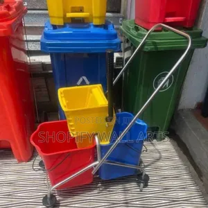 መርካቶ የፕላስቲክ ወንበር እና ድንኳኖች ማከፋፈያ